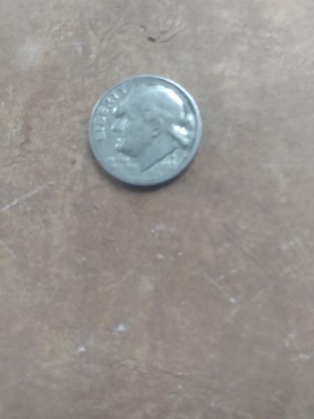 1987 dime rooselvelt has porturding eyebrows