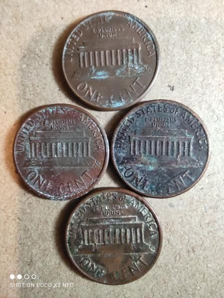 1992 D pennies Close AM, Frank Gasparro
