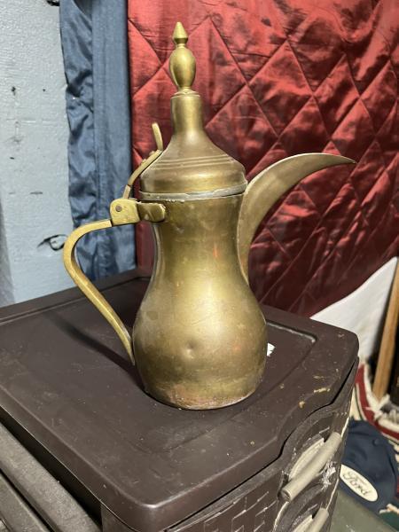 An old tea pot I guess. The picture&hellip;