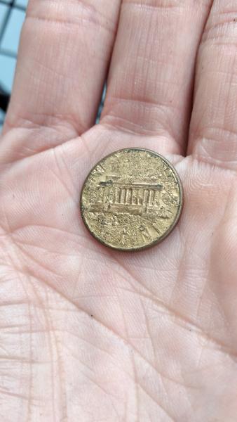 1975 D Lincoln penny It has a golden&hellip;
