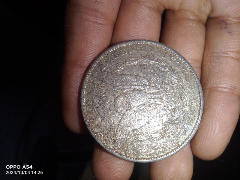 Rs100
